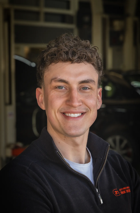 Job van Veen, eigenaar Autobedrijf van der Wal